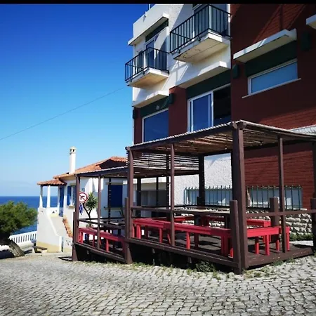 Golden Stone Retreat Апартаменты